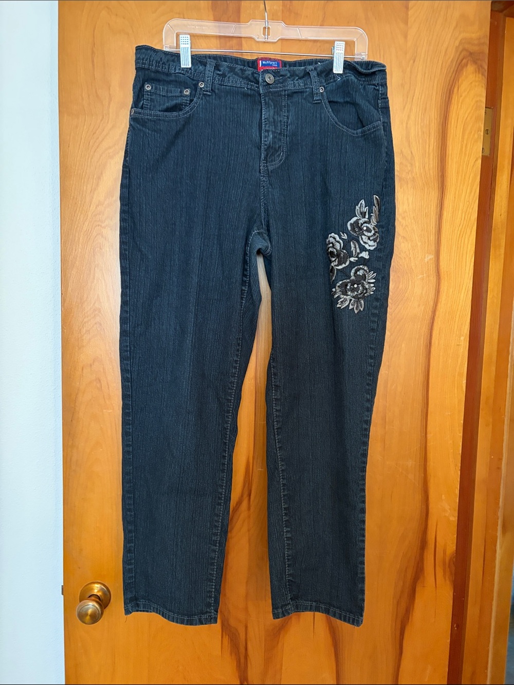 Women’s Blue Jeans with Floral Embroidery